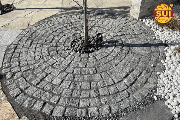 Top 5 Ways To Create Trendy Pathways Using Cobblestones